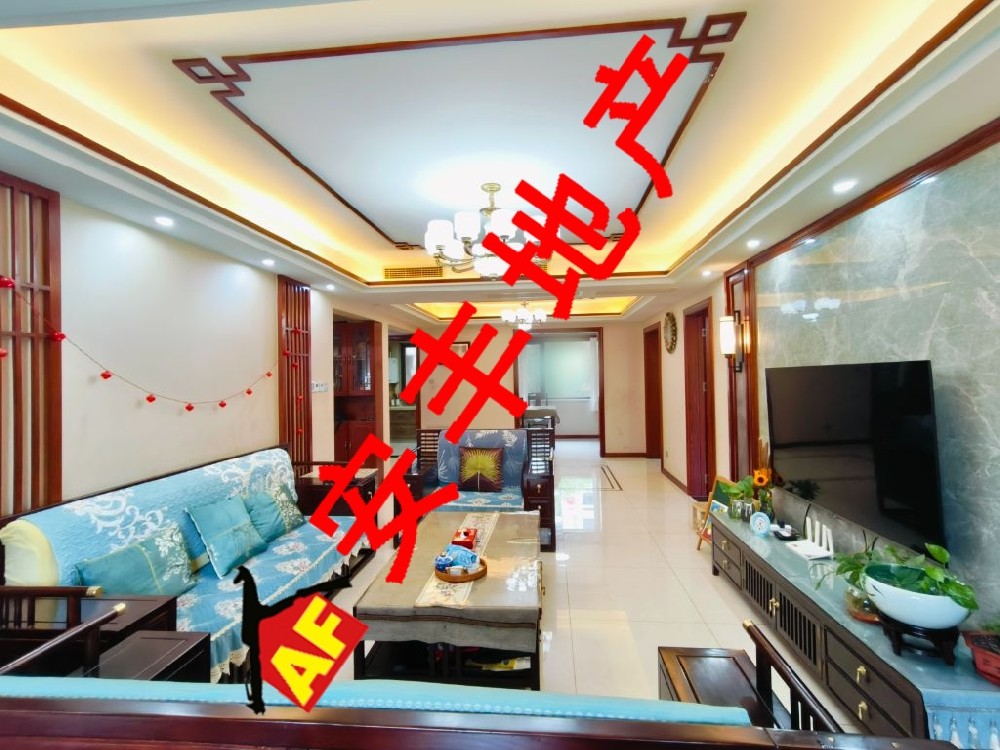 香堤園  精裝4居 138平  僅售200萬